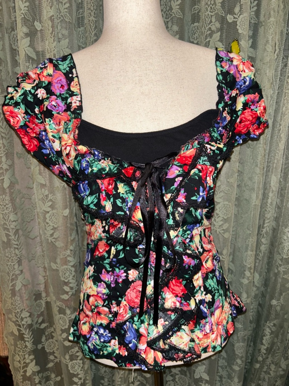 Y2K 100% Cotton Floral Lace-Up Corset front Black Peplum Top